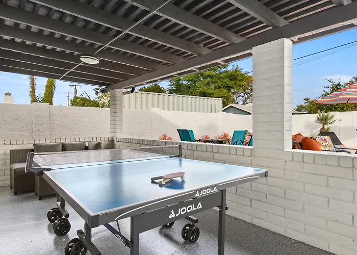 Old Town Oasis Wheated Pool, Hot Tub, & Fire Pit Holiday home *