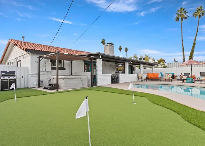 Holiday home Old Town Oasis Wheated Pool, Hot Tub, & Fire Pit Scottsdale