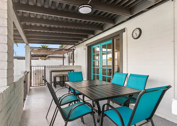 Old Town Oasis Wheated Pool, Hot Tub, & Fire Pit Holiday home *