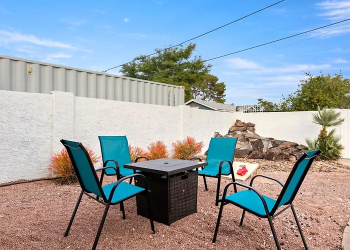 Holiday home Old Town Oasis Wheated Pool, Hot Tub, & Fire Pit *